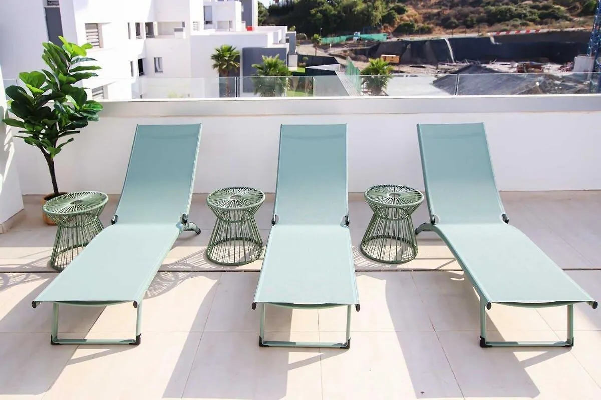 아파트 3 Bedroom Penthouse Vanian Gardens - 에스테포나