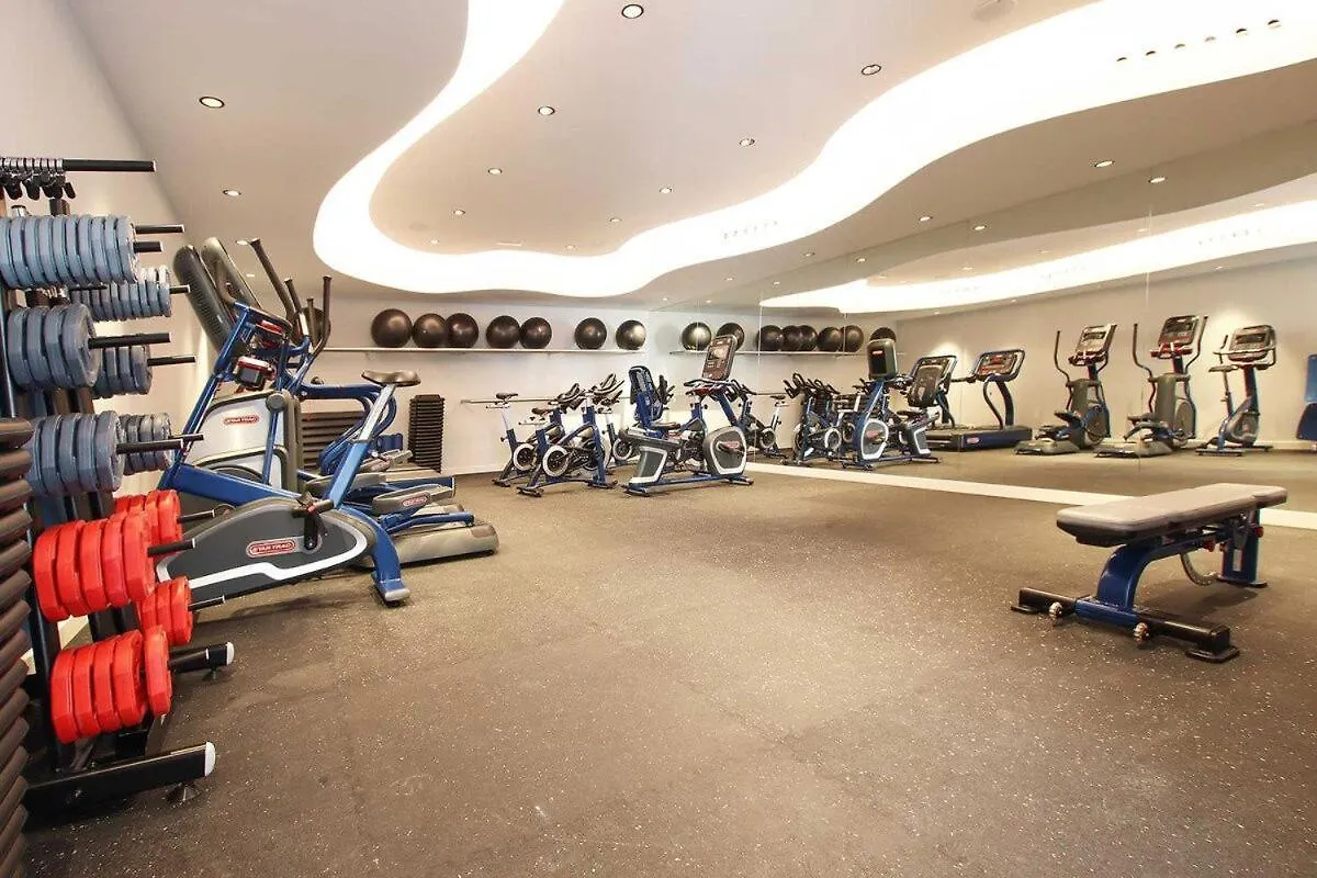 아파트 3 Bedroom Penthouse Vanian Gardens - 에스테포나